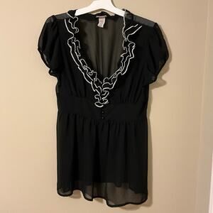 “Pretty Good” Half Button UpBlouse With Ruffles And White Lining